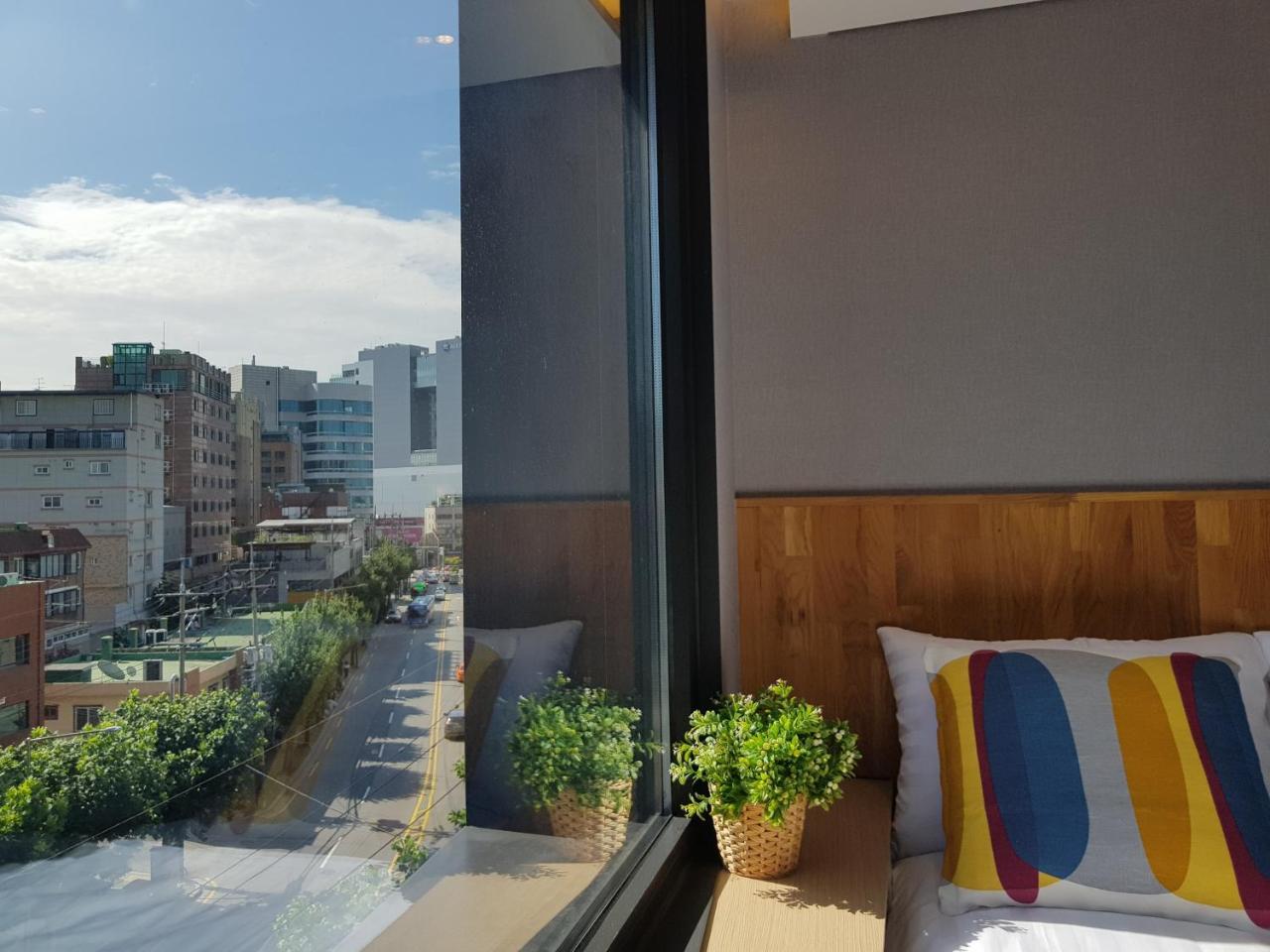Hostel Cleo Seoul Hongdae Exterior photo